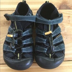 Black Keen water proof sandals